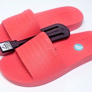 Reef Coral Slide Sandals